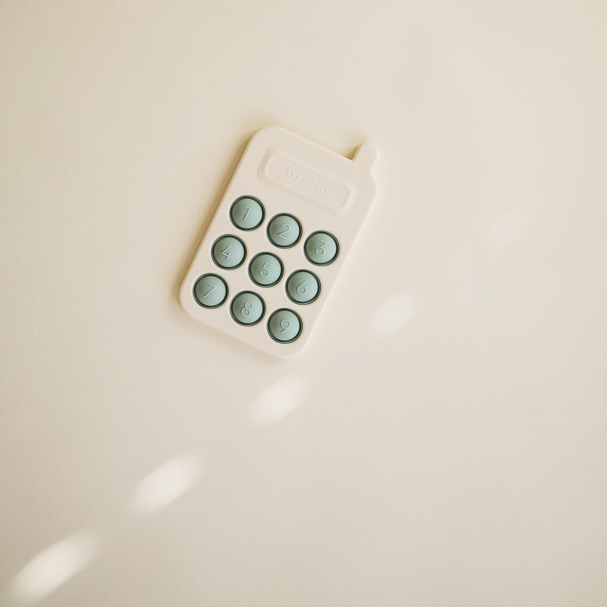 Telefon Press Toy - Mushie Cambridge Blue