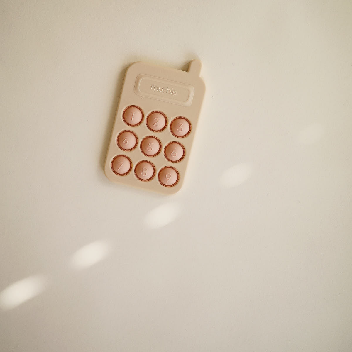 Telefon Press Toy - Mushie Blush