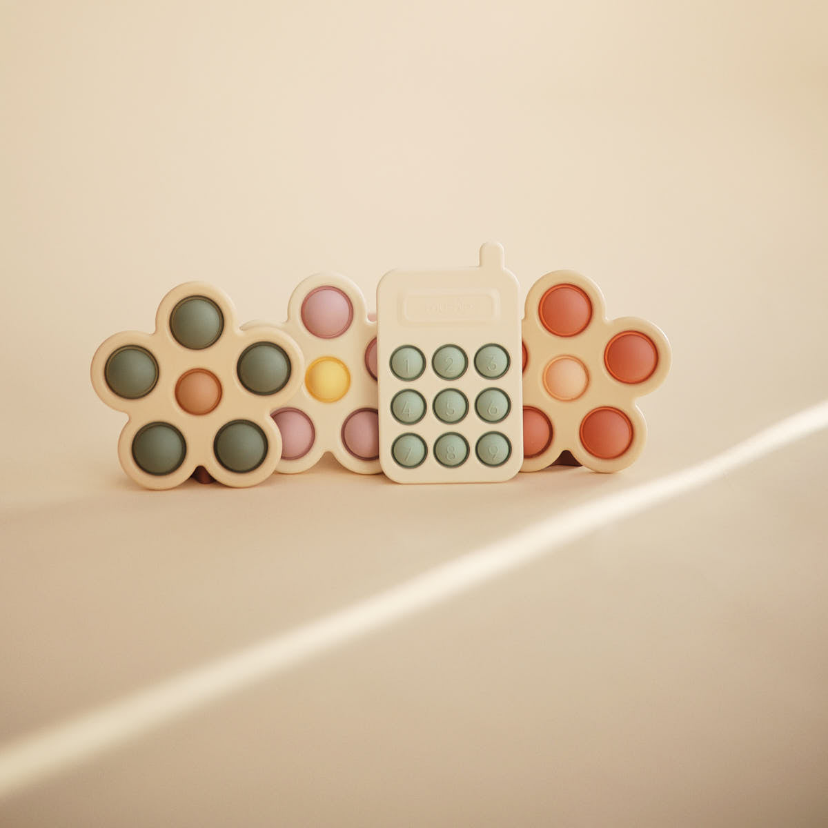 Telefon Press Toy - Mushie Cambridge Blue