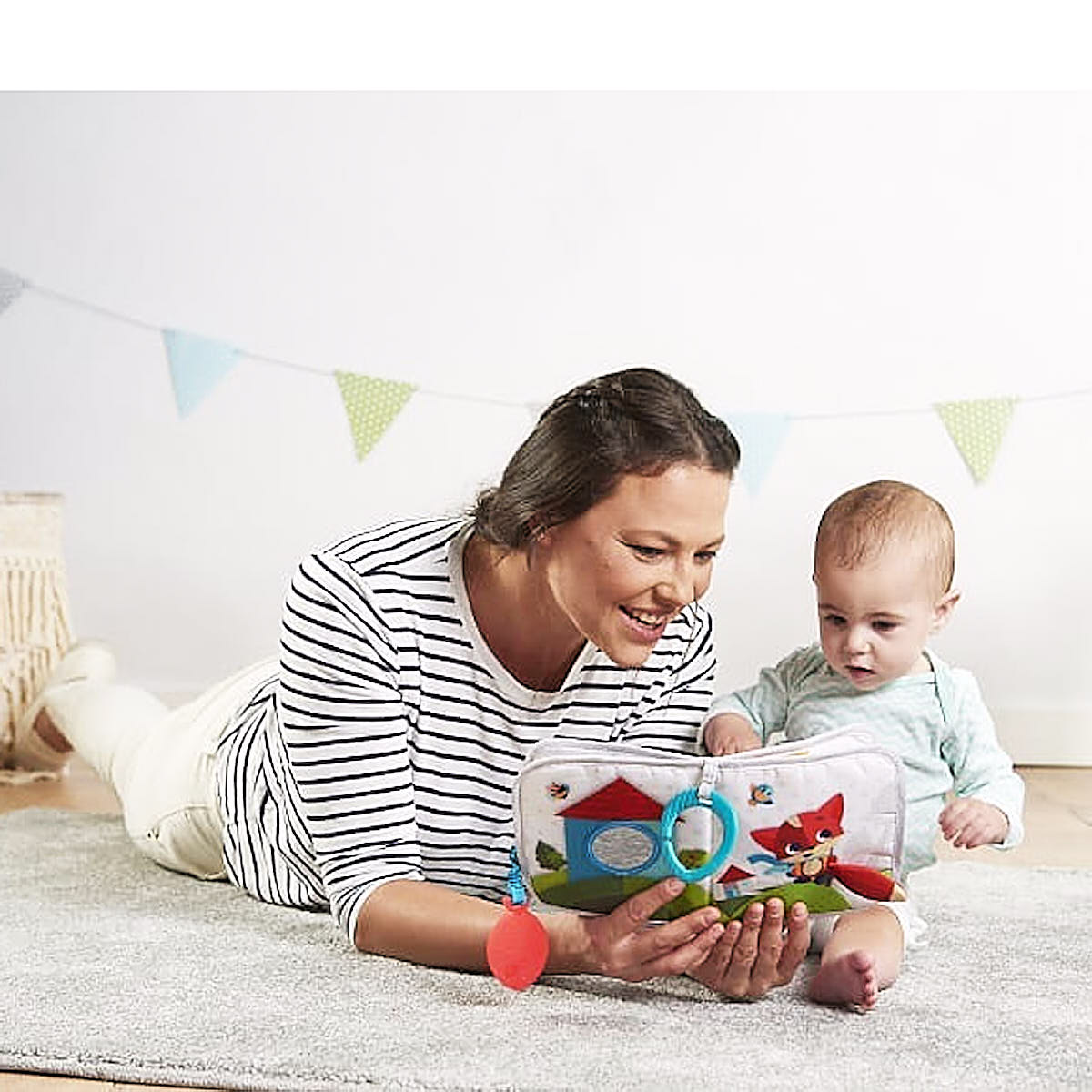 Książeczka edukacyjna Moje Podróże Zabawa na łące - Tiny Love