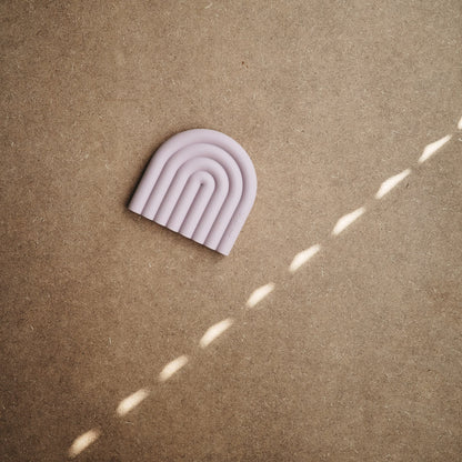 Gryzak silikonowy - Mushie Rainbow Mauve