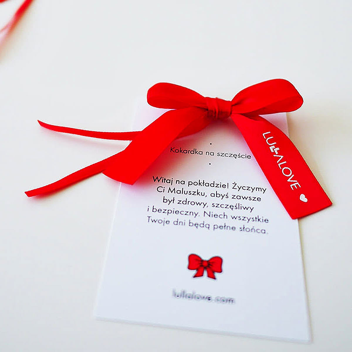 Czerwona kokardka na szczęście - Lullalove