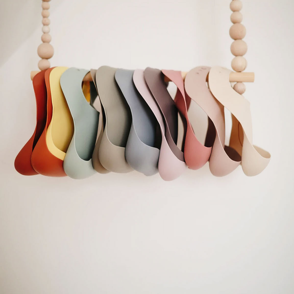 Śliniak silikonowy - Mushie Blush