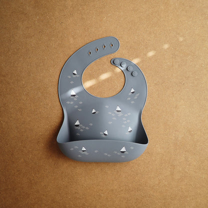 Śliniak silikonowy - Mushie Boats